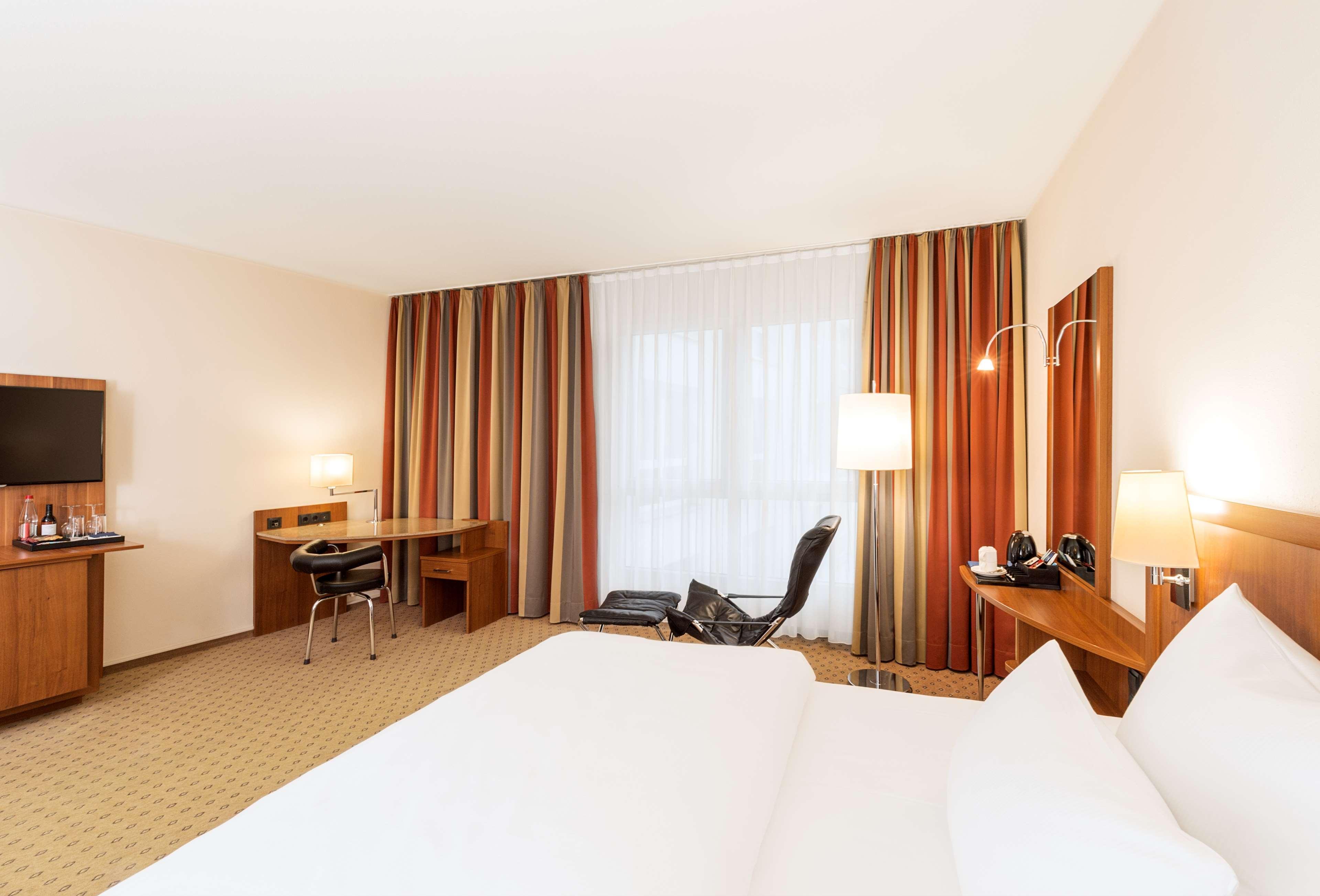 Hotel Nh Muenchen Ost Conference Center Aschheim Zewnętrze zdjęcie