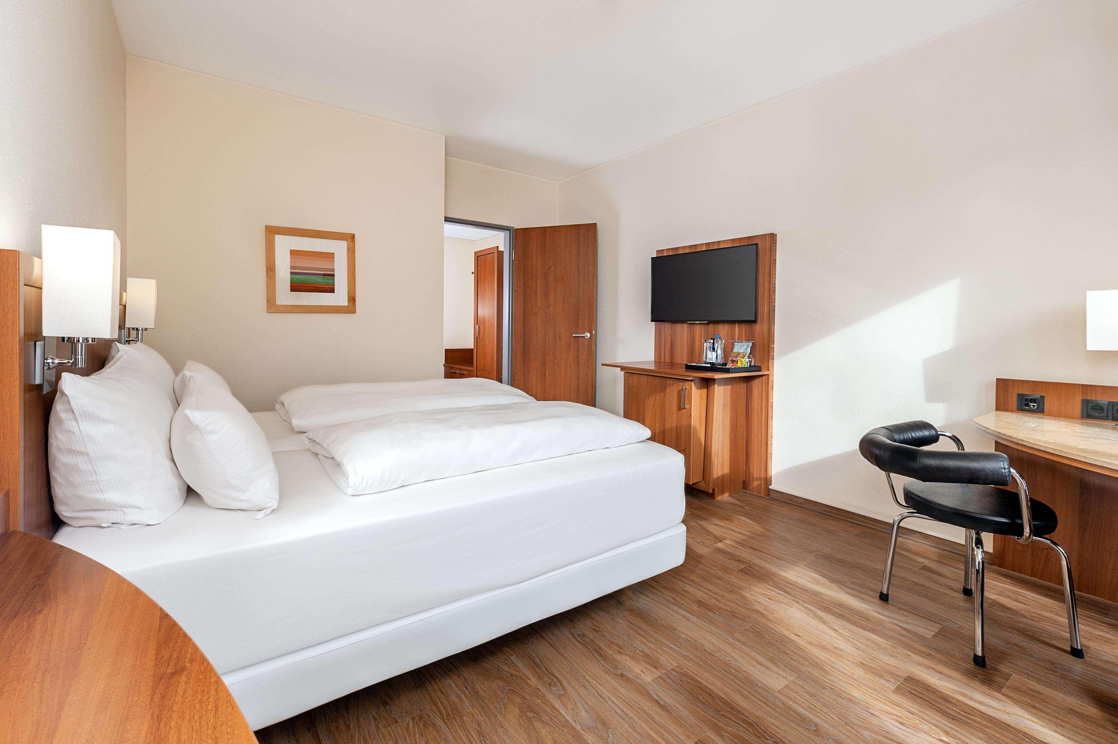 Hotel Nh Muenchen Ost Conference Center Aschheim Zewnętrze zdjęcie
