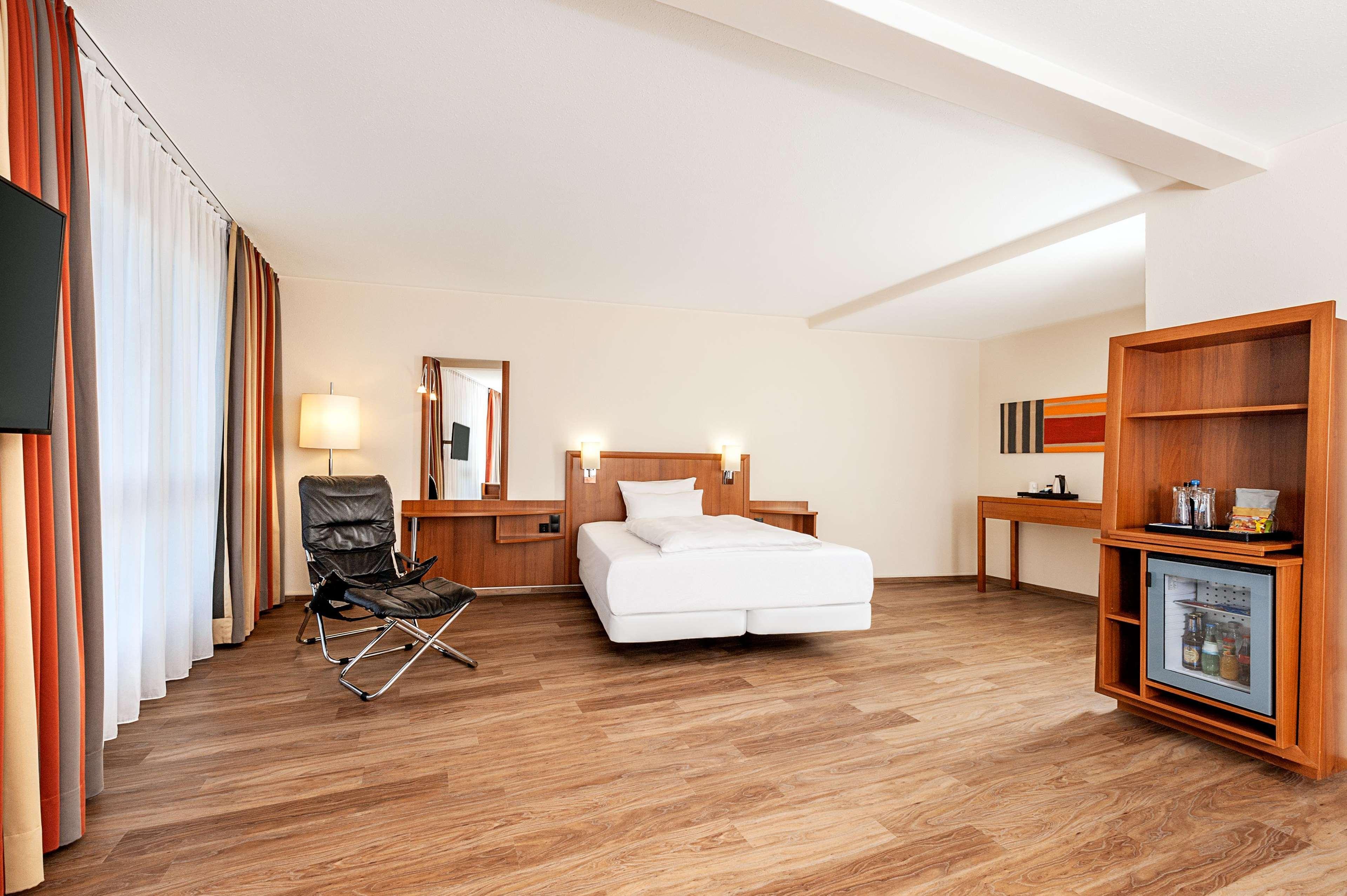 Hotel Nh Muenchen Ost Conference Center Aschheim Zewnętrze zdjęcie