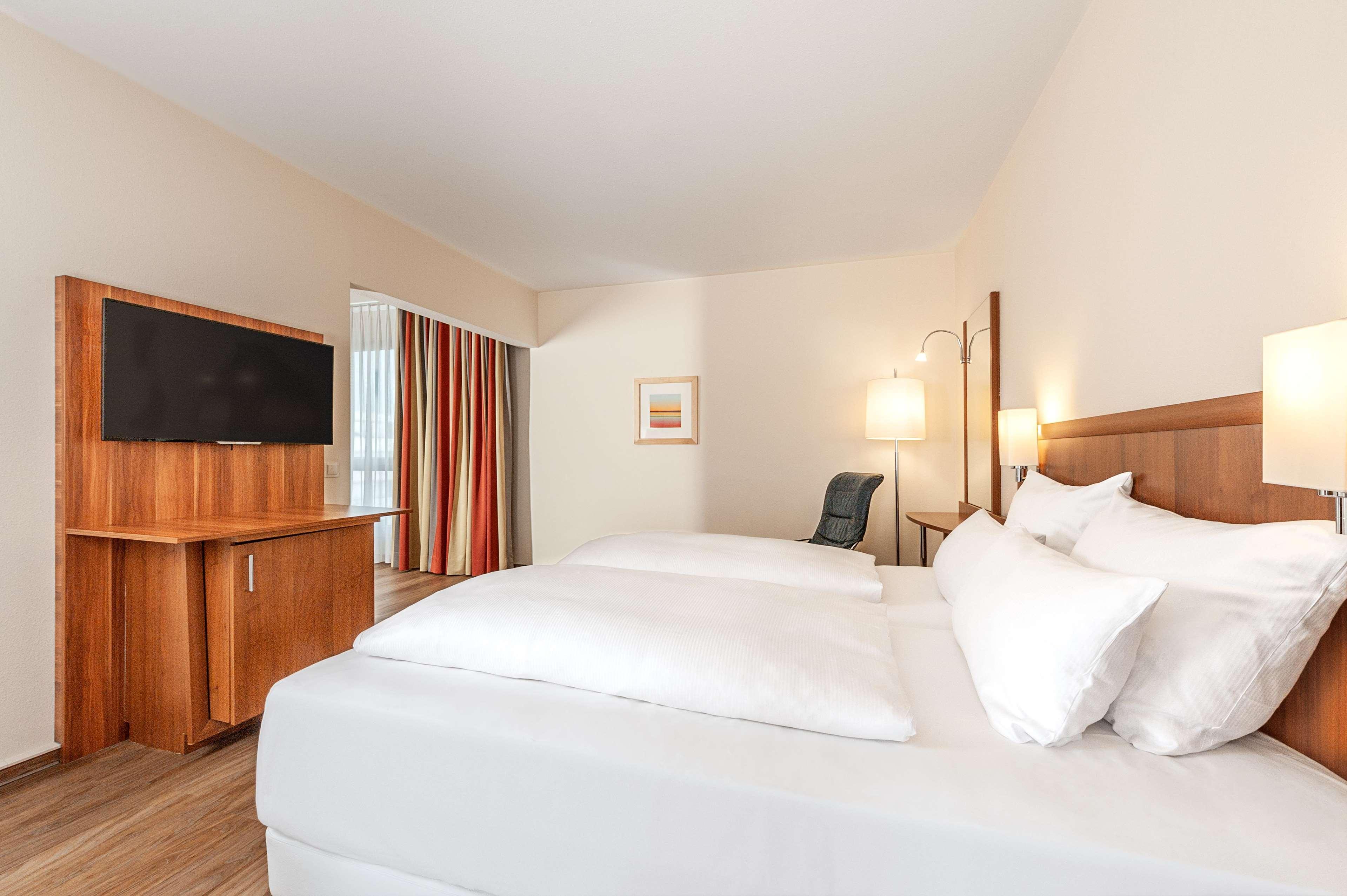 Hotel Nh Muenchen Ost Conference Center Aschheim Zewnętrze zdjęcie