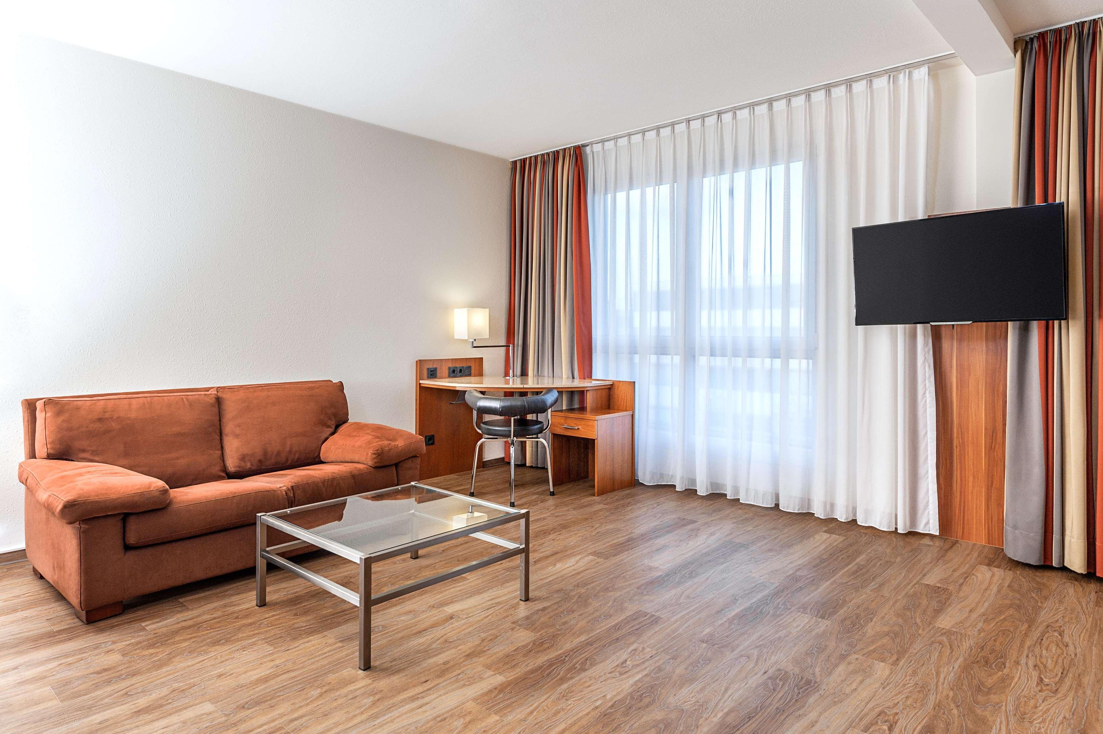 Hotel Nh Muenchen Ost Conference Center Aschheim Zewnętrze zdjęcie